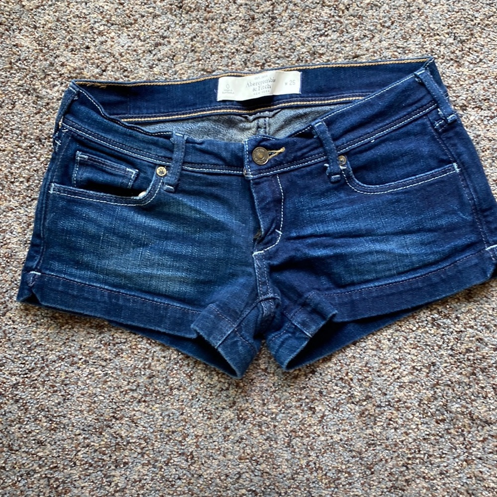 Abercrombie & Fitch size 25